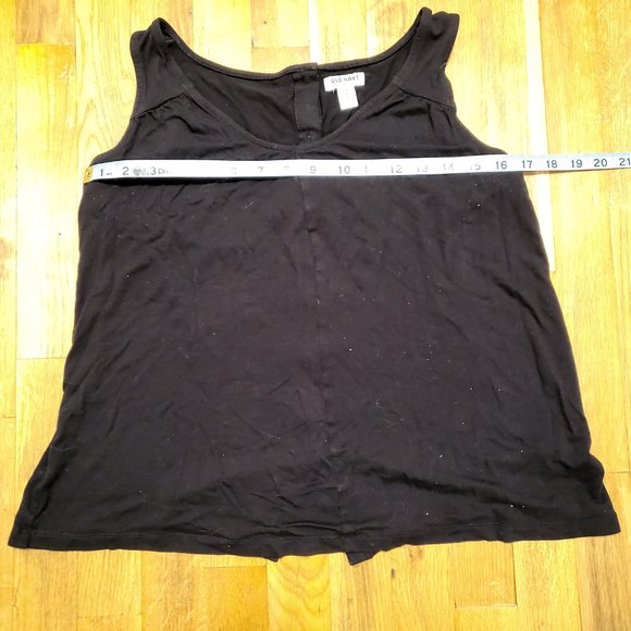 5/$15 Women's sleeveless blouse - Picture 5 of 8
